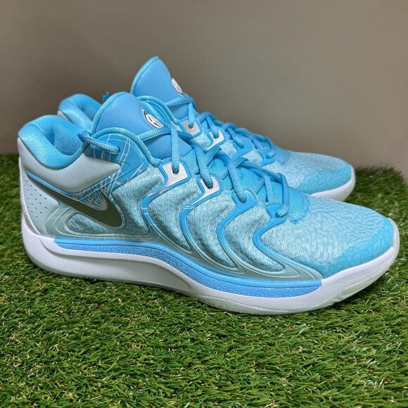 Athletic_Shoes